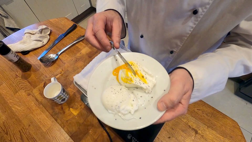 Photo of Perfect Poached Eggs on a plate